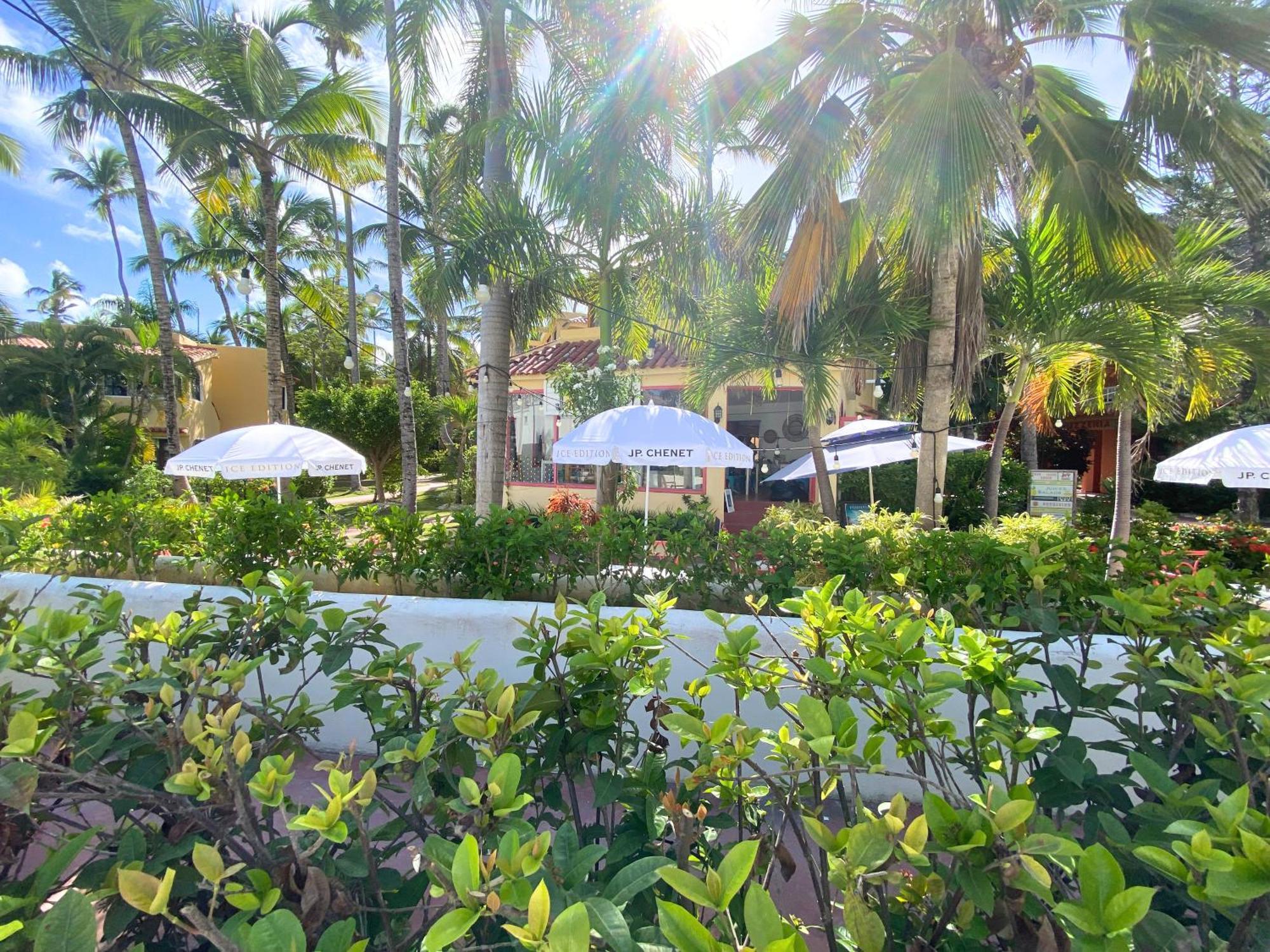 Caraibico Deluxe Beach Club & Spa Hotell Punta Cana Exteriör bild