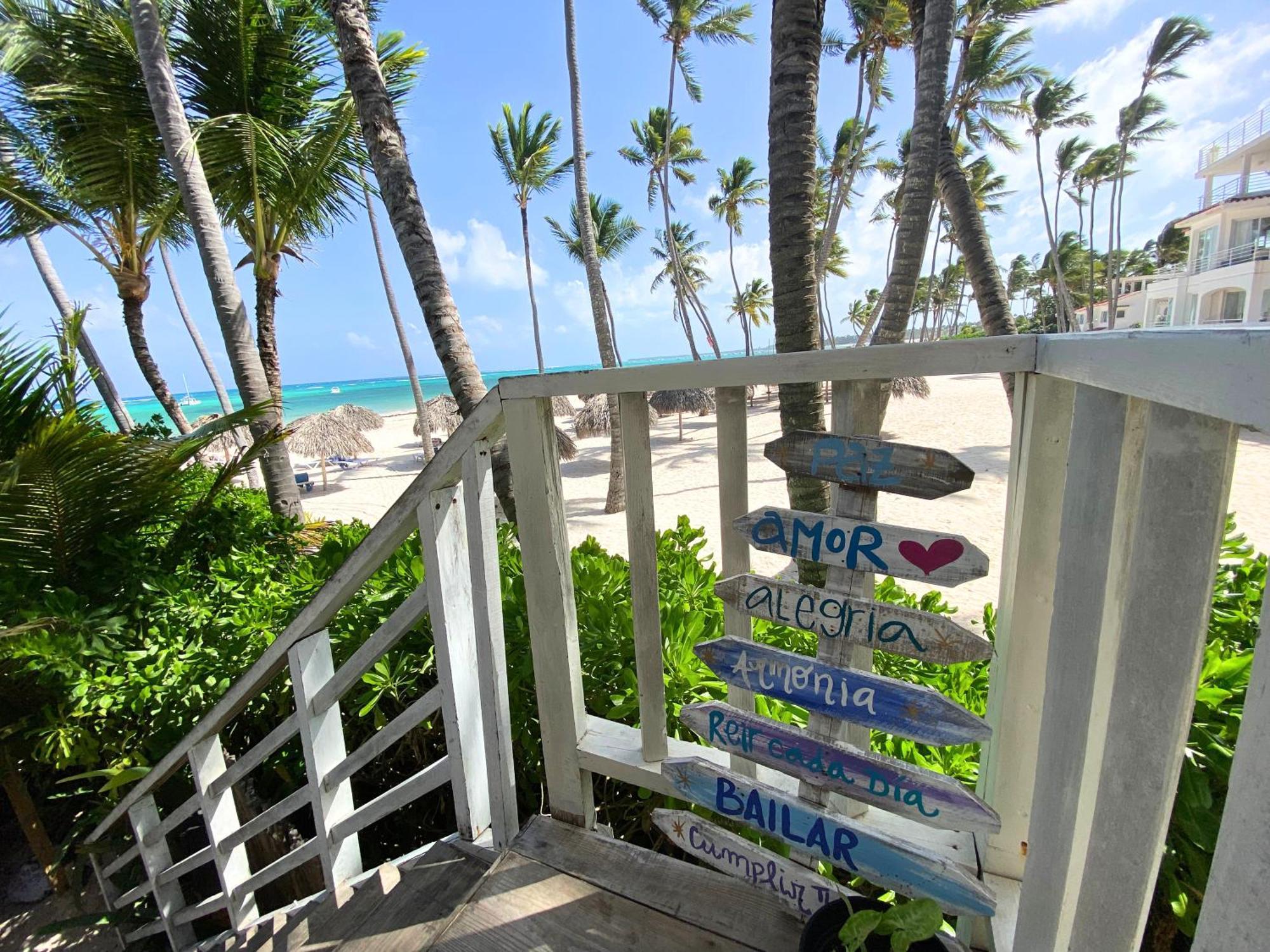 Caraibico Deluxe Beach Club & Spa Hotell Punta Cana Exteriör bild
